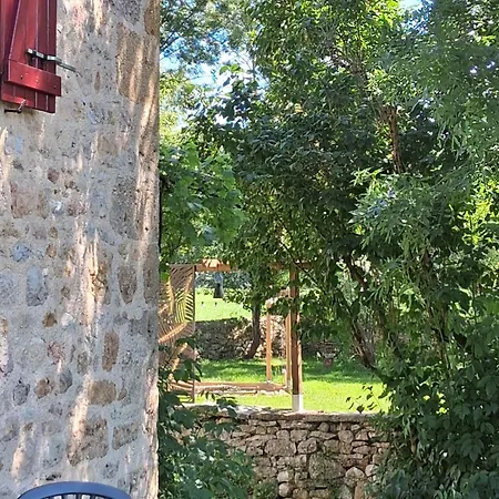 Maison Du Saint Cirque